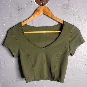 OFFLINE by Aerie Goals Ribbed V Neck Top.  Size Small